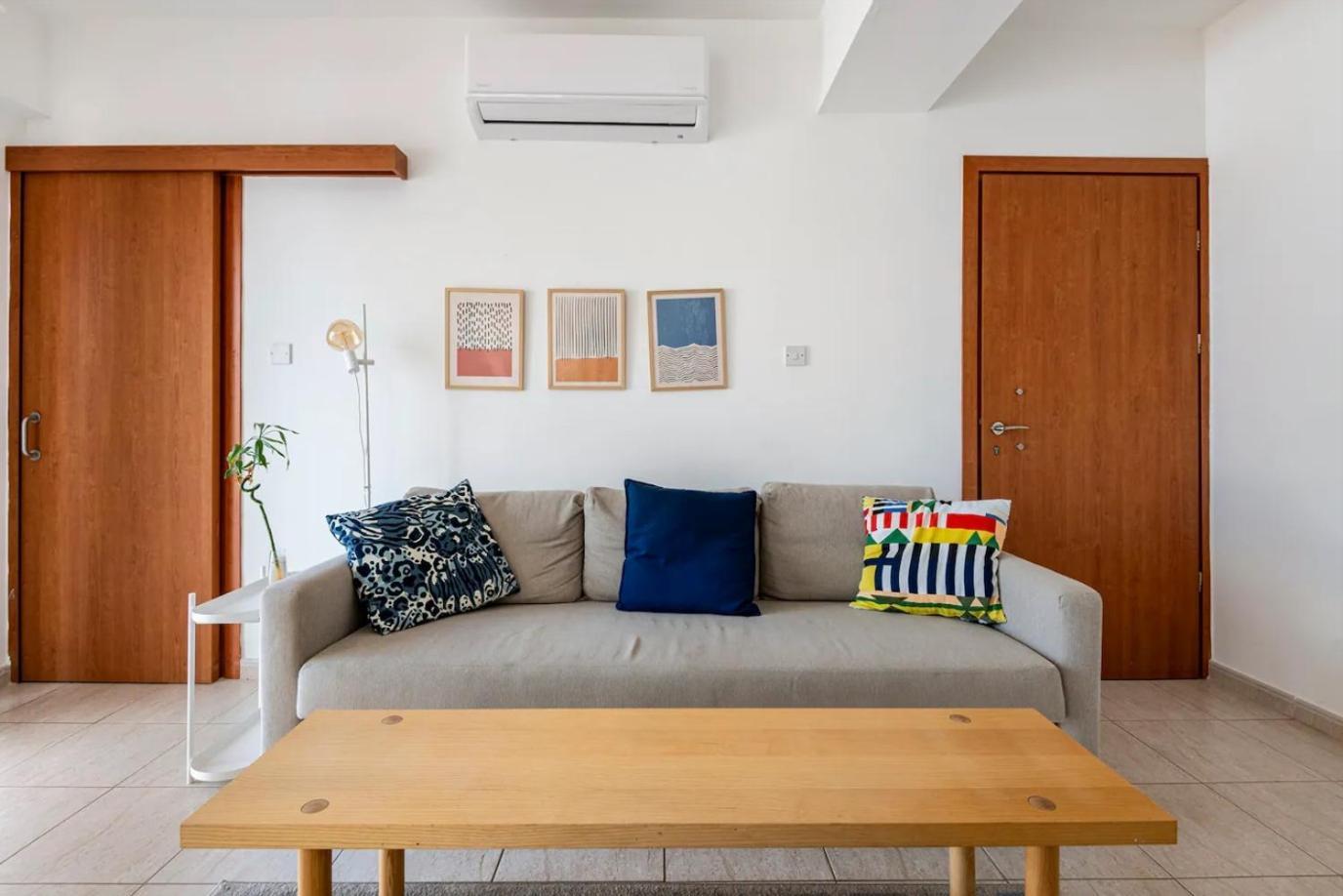 Top Floor Apartment City Center Larnaca Esterno foto