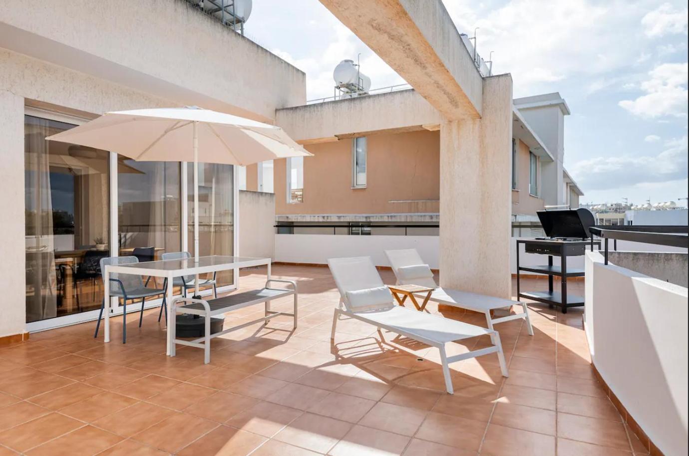 Top Floor Apartment City Center Larnaca Esterno foto