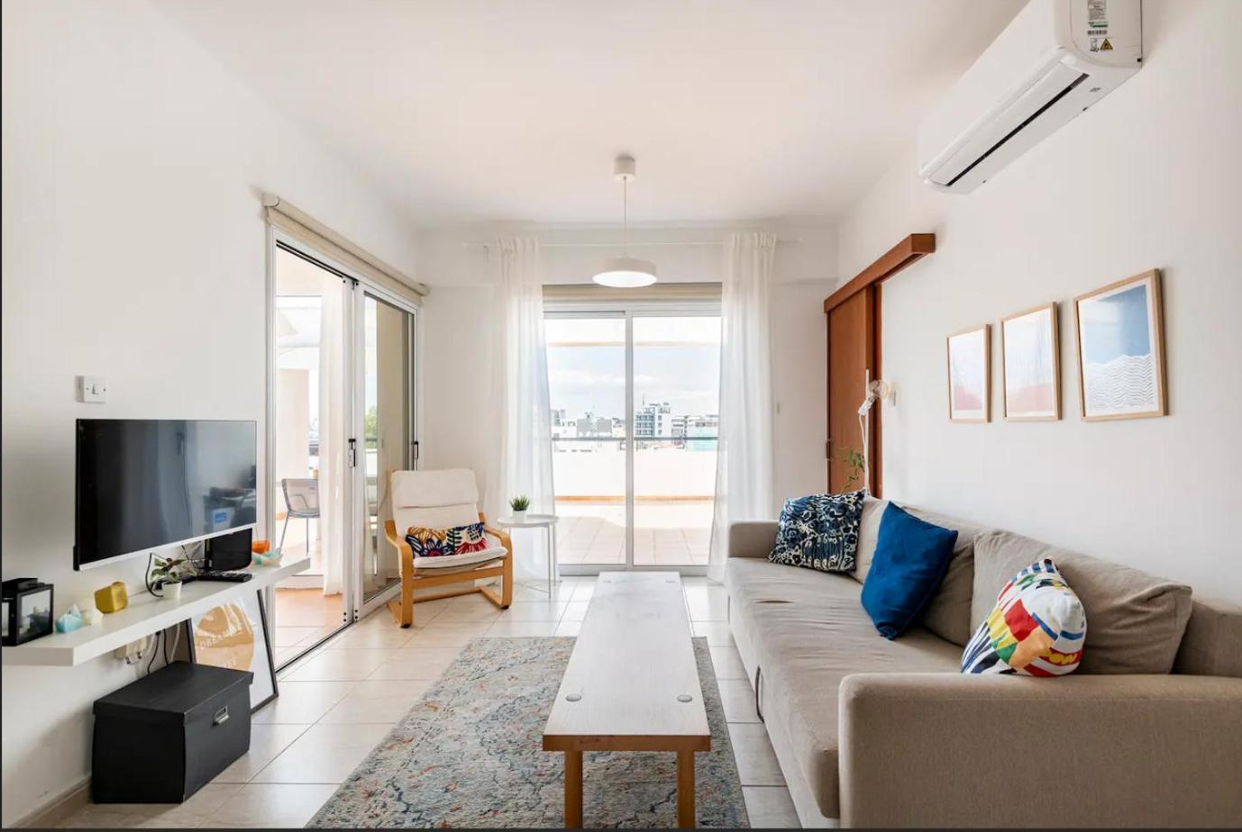 Top Floor Apartment City Center Larnaca Esterno foto