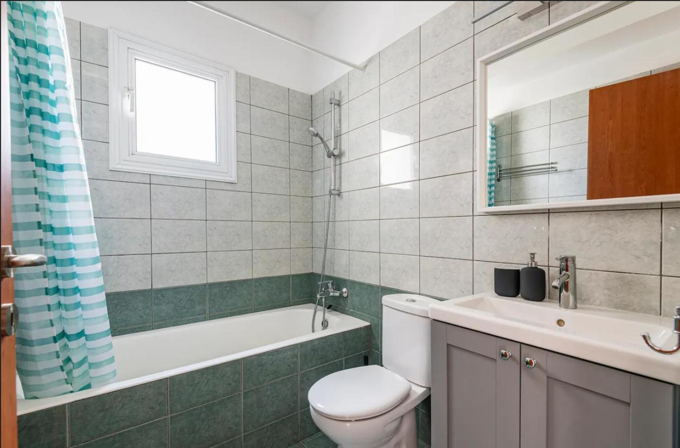 Top Floor Apartment City Center Larnaca Esterno foto